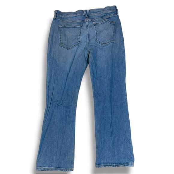 Veronica Beard Carly Kick Flare Jeans | High Rise Button Fly | Astra Wash - Picture 6 of 9